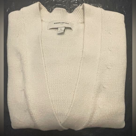 Banana Republic Cream Cardigan Sweater V-Neck Knit - Picture 11 of 11